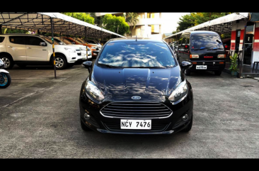 Selling Ford Fiesta 2017 Hatchback Automatic Gasoline at 25878 km 