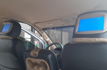 Selling Hyundai Starex 2014 in Quezon City