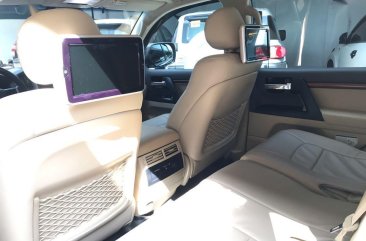 2017 Toyota Land Cruiser for sale in Manila