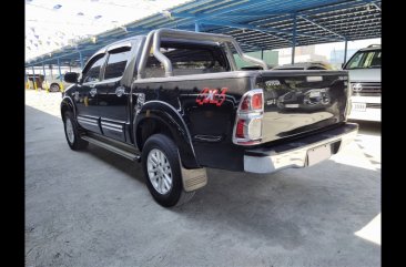 Selling 2014 Toyota Hilux Truck in Paranaque 