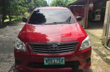 Selling Red Toyota Innova 2014 at 181000 km