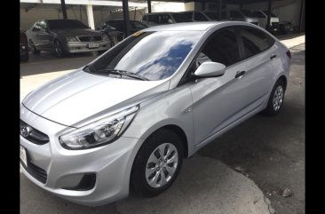 Sell 2017 Hyundai Accent Sedan at 17000 km