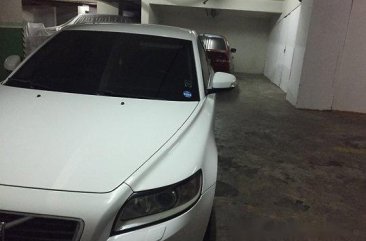 Selling White Volvo S40 2010 Automatic Gasoline 