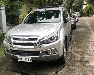 Selling Silver Isuzu Mu-X 2019 Automatic Diesel 