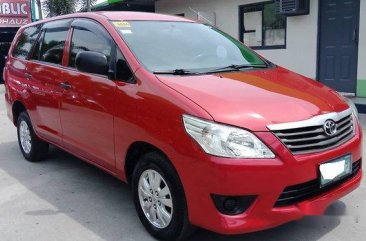 Red Toyota Innova 2013 at 83000 km for sale 