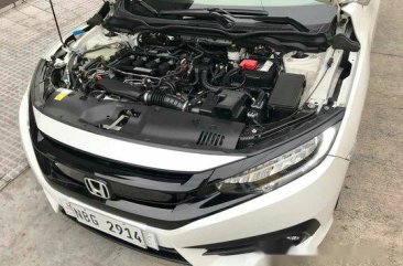 Selling White Honda Civic 2018 Automatic Gasoline at 10000 km