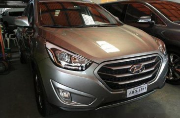 Selling Hyundai Tucson 2015 at 48316 km 