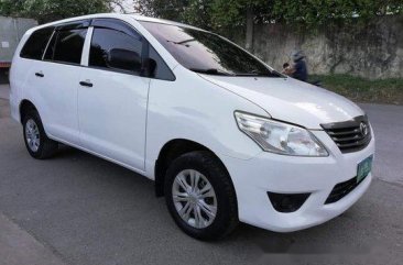 White Toyota Innova 2013 for sale in Talisay