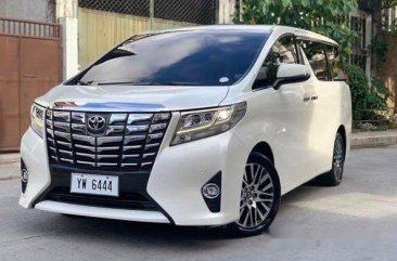 White Toyota Alphard 2016 at 40000km for sale