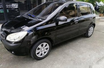 Black Hyundai Getz 2010 at 82000 km for sale 