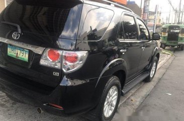 Selling Black Toyota Fortuner 2013 at 24952 km