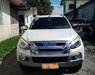 Selling White Isuzu Mu-X 2019 Automatic Diesel 