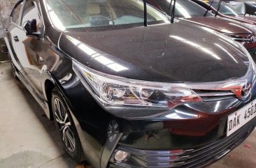 Selling Black Toyota Corolla Altis 2018 in Quezon City