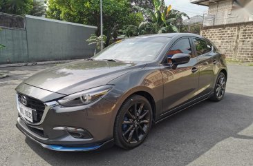 Selling Mazda 3 2017 Hatchback in Quezon City