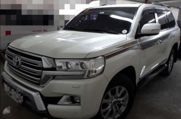 2017 Toyota Land Cruiser for sale in Manila