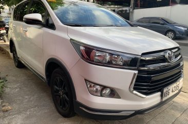 White Toyota Innova 2019 for sale in Quezon City 