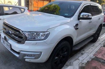 Selling White Ford Everest 2016 Automatic Diesel at 33000 km 