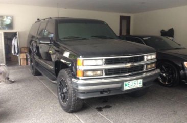 Selling 1999 Chevrolet Suburban in Manila