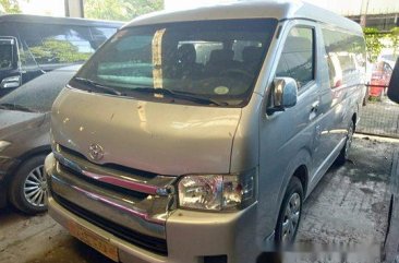 White Toyota Hiace 2018 at 43000 km for sale