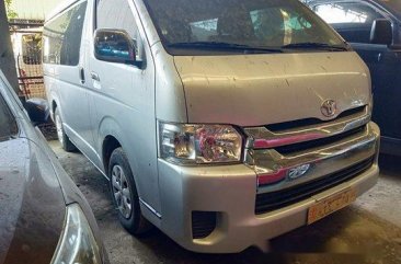 White Toyota Hiace 2018 at 43000 km for sale