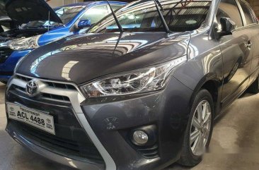Grey Toyota Yaris 2016 at 14000 km for sale