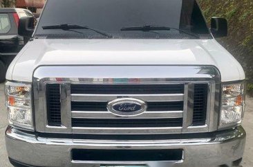 White Ford E-150 2011 at 60000 km for sale 