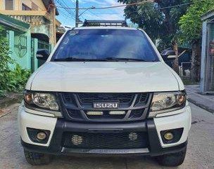 White Isuzu Crosswind 2016 Automatic Diesel for sale 