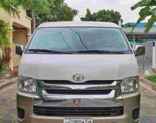 Sell White 2014 Toyota Hiace at 40000 km