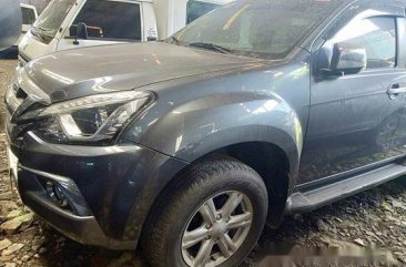 Selling Grey Isuzu Mu-X 2018 in Quezon City