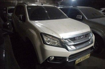 Selling White Isuzu Mu-X 2017 in Quezon City