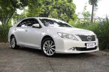 Sell White 2012 Toyota Camry in Quezon City