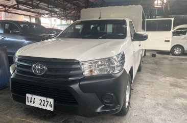 White Toyota Hilux 2017 for sale in Quezon City