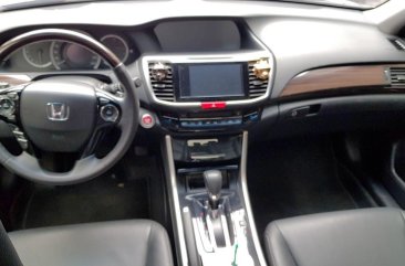 Sell 2017 Honda Accord in Pasig