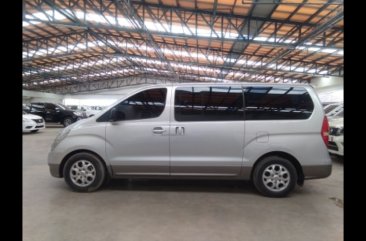 Selling Hyundai Grand Starex 2010 Van in Cebu City