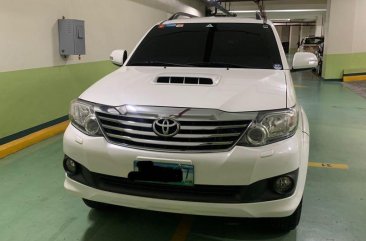 Pearl White Toyota Fortuner 2013 for sale in Makati