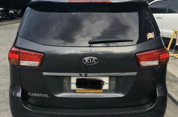 Sell 2016 Kia Carnival in Pasig