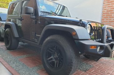 Selling Jeep Wrangler rubicon 2010 in Pasig