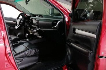 Selling Red Toyota Hilux 2017 in Makati