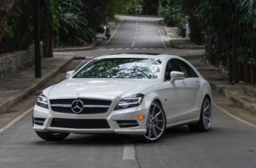 Sell Pearl White 2012 Mercedes-Benz Cls 550 in Pasig