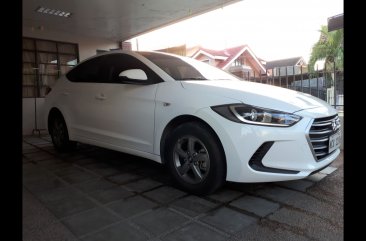 Selling Hyundai Elantra 2018 Sedan in Batangas City