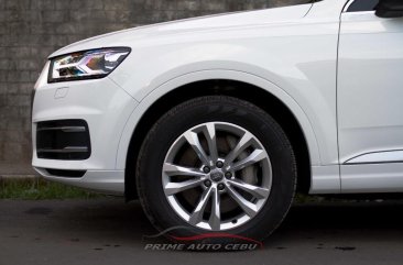 Sell White Audi Q7 in Mandaue