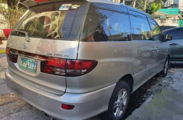 Selling Silver Toyota Previa 2005 in Pasig