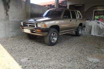 Sell 1997 Toyota Hilux in Siniloan