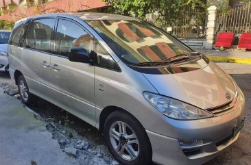 Selling Silver Toyota Previa 2005 in Pasig