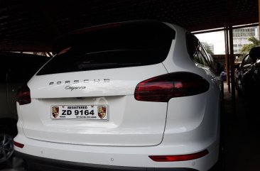 Selling Purple Porsche Cayenne 2018 in Manila