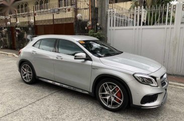 White Mercedes-Benz GLA 2019 for sale in Automatic