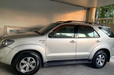 Selling Silver Toyota Fortuner 2008 in Taguig
