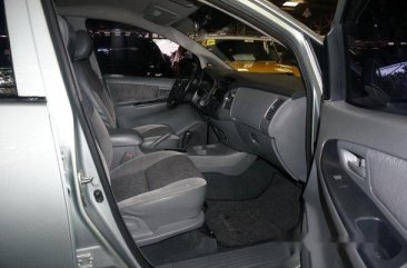 Selling Silver Toyota Innova 2008 in Makati