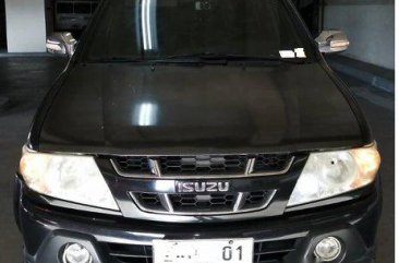 Sell Black 2005 Isuzu Crosswind in Manila