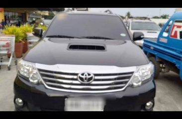 Selling Black Toyota Fortuner 2014 SUV / MPV in San Leonardo